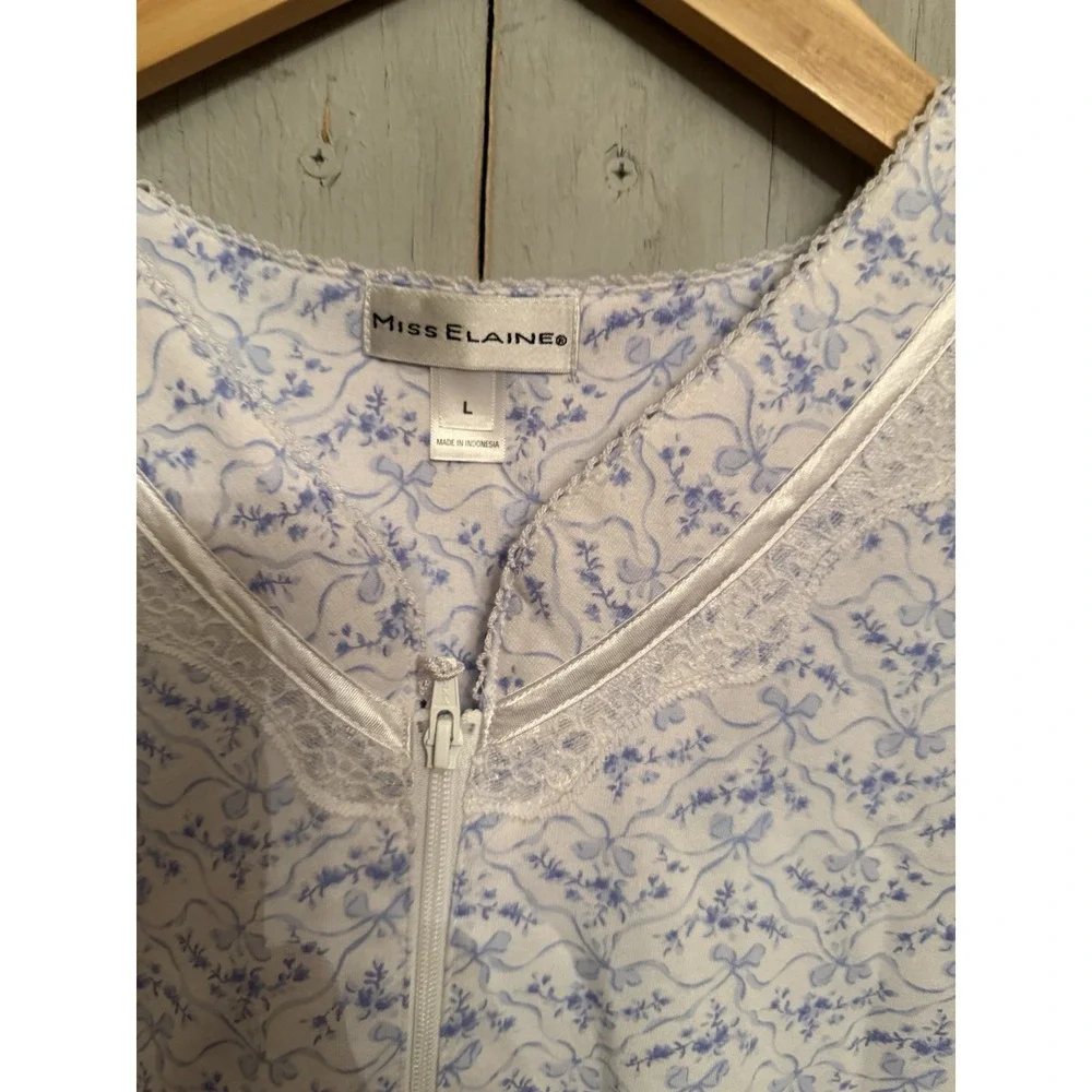 Miss Elaine Lg Full Zip Front Robe Housecoat Super Soft Floral Baby Blue Pockets